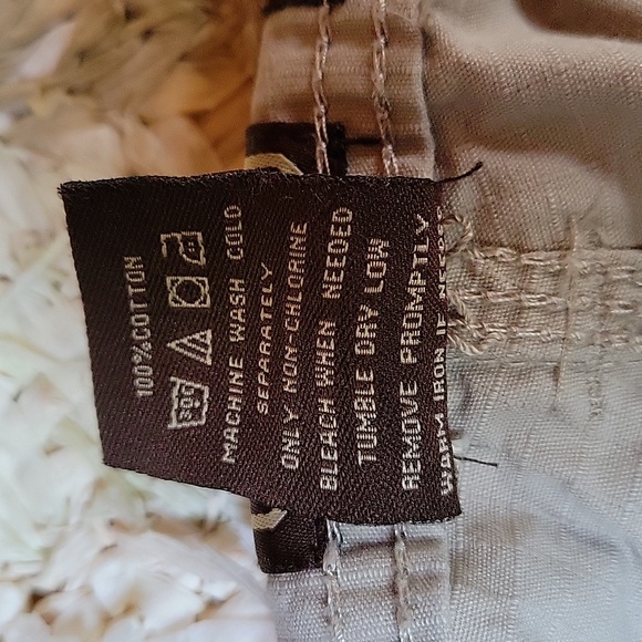 C.E. Schmidt Workwear cargo shorts, tan, size 40 - Picture 10 of 11